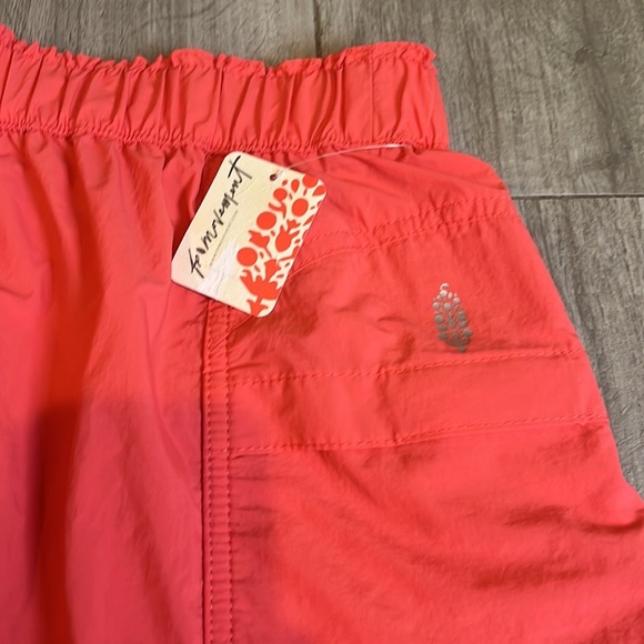!!New Arrival!! Free people movement in the wild shorts - Picture 4 of 6